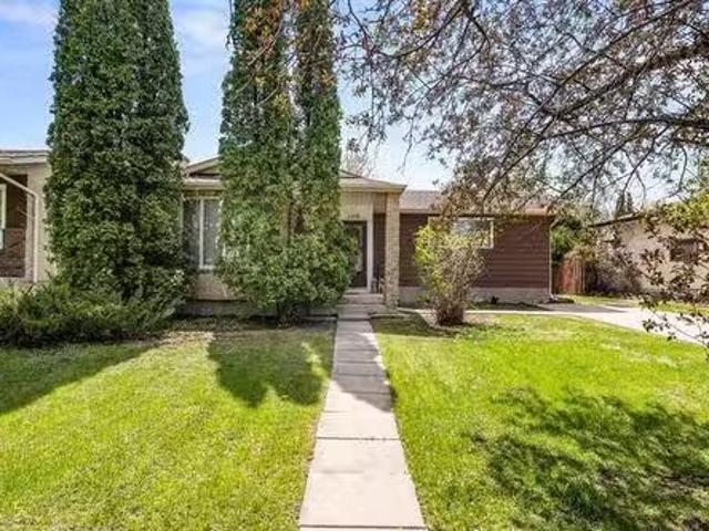 House for sale in East St. Paul, Manitoba
