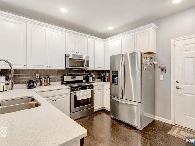 Townhouse for sale in Wood Ridge