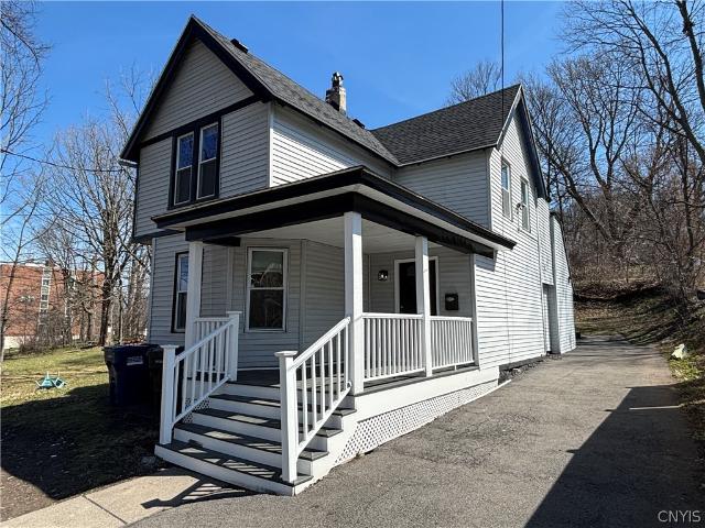 House for sale in Syracuse, New York