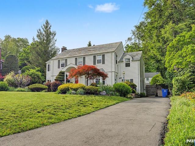 House for sale in Tenafly, New Jersey