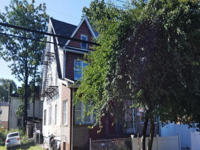 House for sale in Queens County, New York
