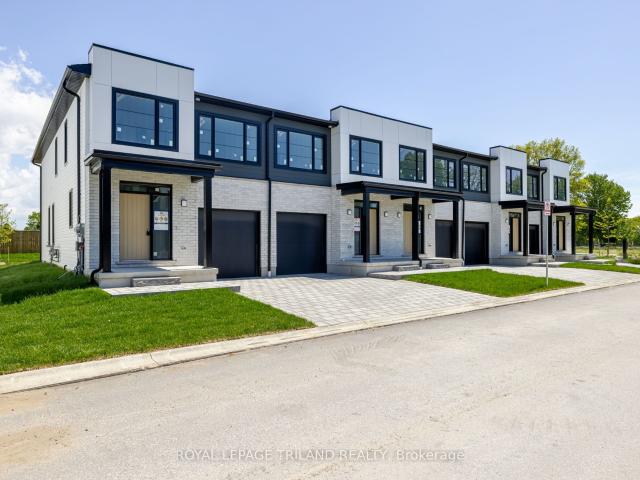 Property for sale in Strathroy-caradoc, Ontario