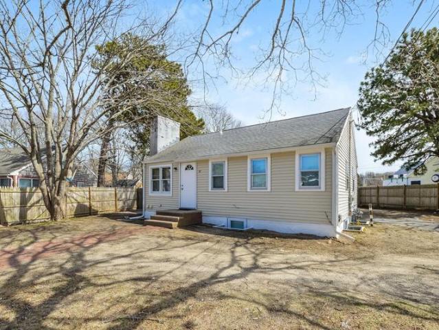 Duplex for sale in West Yarmouth Duplex for sale in West Yarmouth