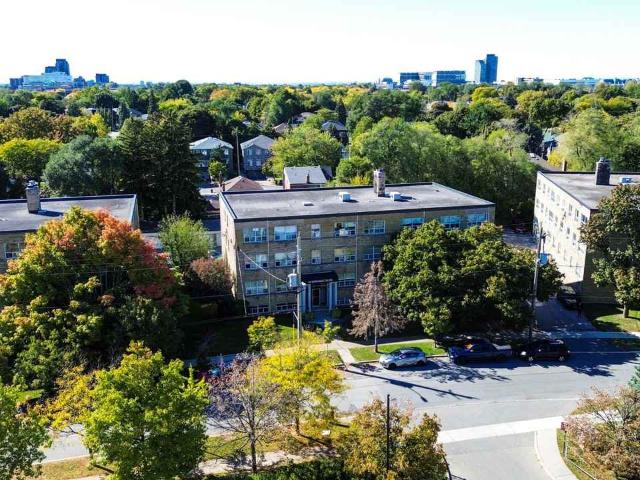 Apartment for rent in Eglinton—Lawrence, Toronto