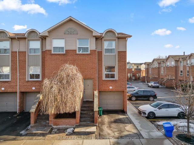 Condo for sale in Oakville, Ontario