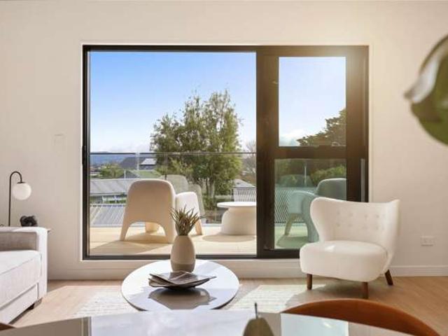Townhouse for sale in Te Atatū Peninsula, Henderson-Massey