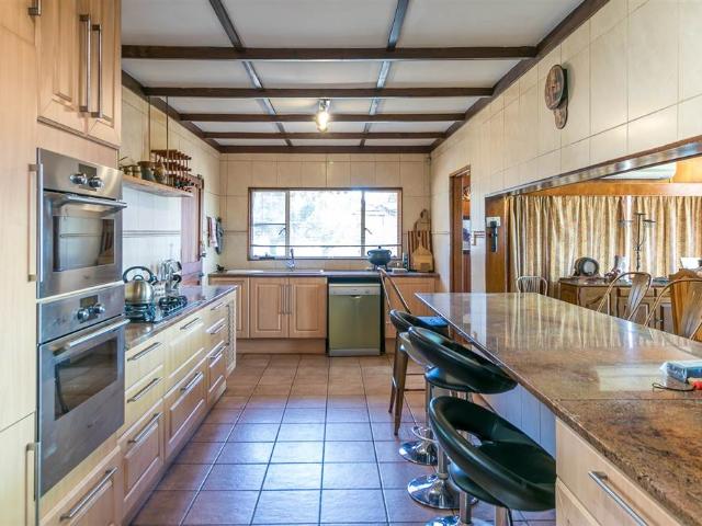 Farm for sale in Hartbeespoort Dam Nature Reserve, North West