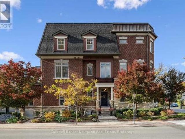 Townhouse for sale in Burlington, Ontario