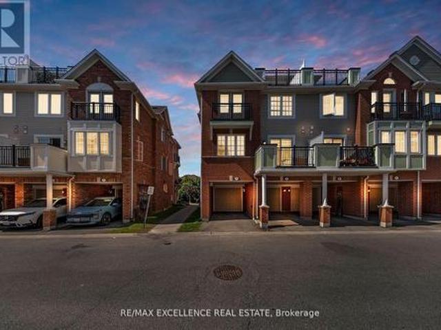 Townhouse for sale in Oakville, Ontario