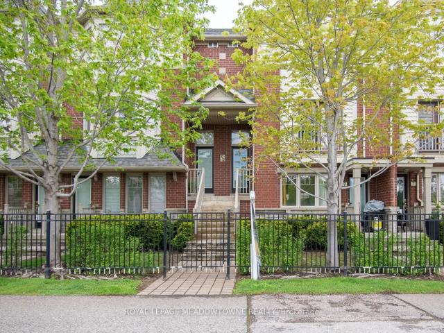 Condo for sale in Toronto, Golden Horseshoe