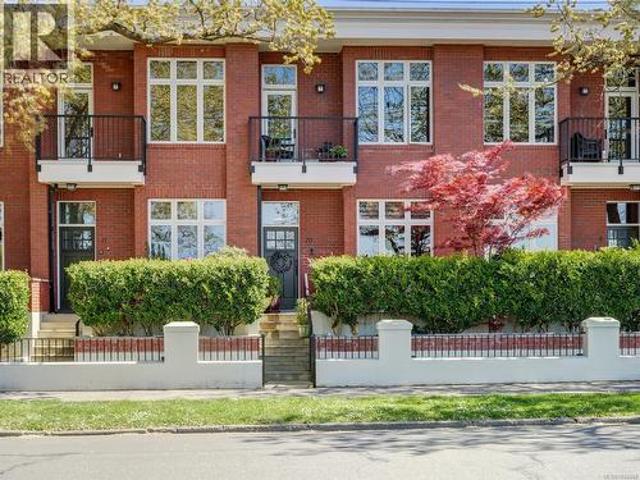 House for sale in Victoria, British Columbia