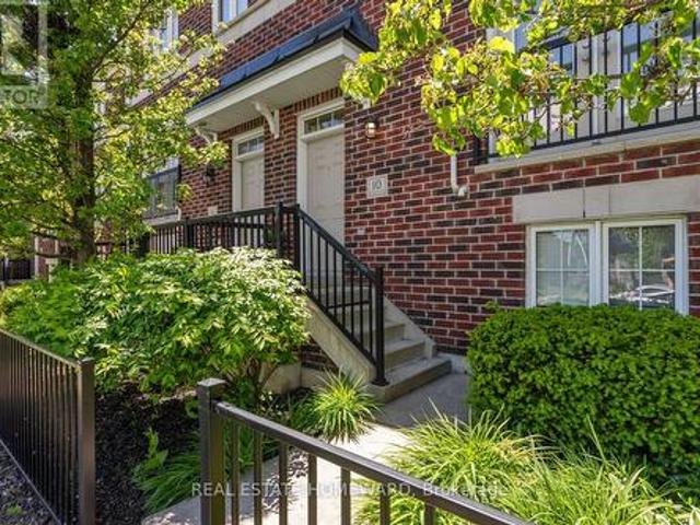 Townhouse for sale in Durham, Ontario