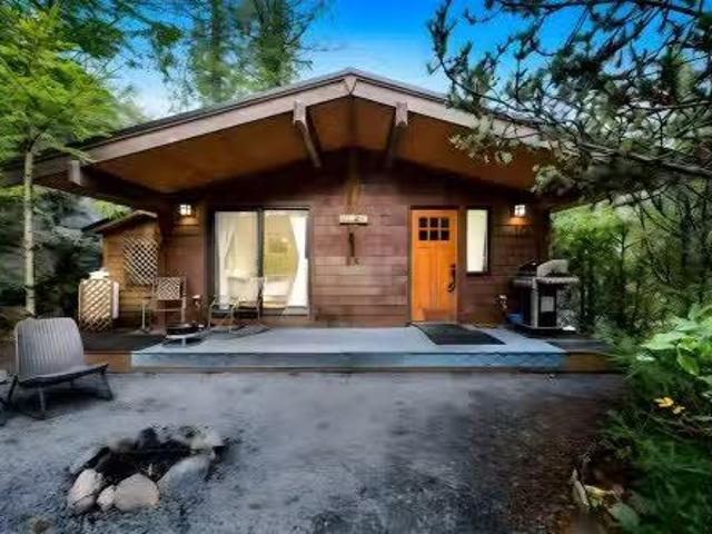 House for sale in Port Renfrew, British Columbia