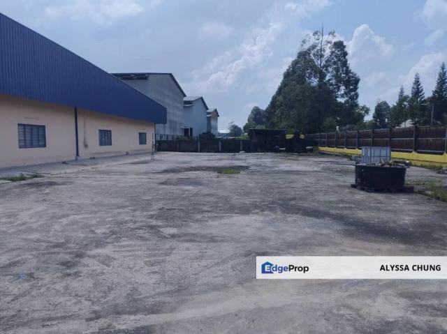 Warehouse for sale in Perak, Larut