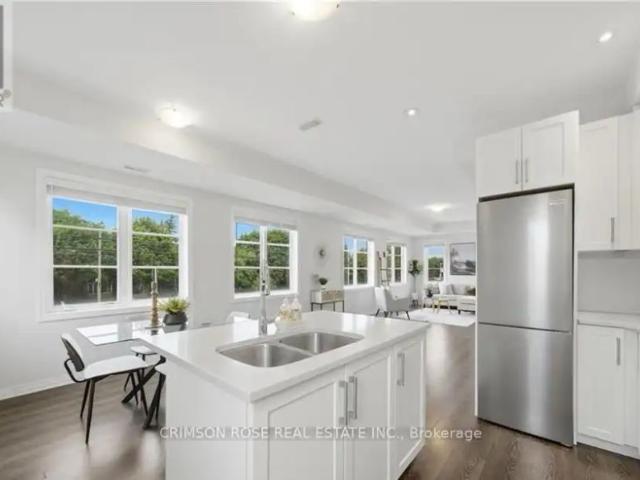 Townhouse for rent in Burlington, Golden Horseshoe