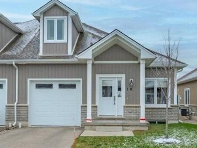 Townhouse for sale in Port Dover, Ontario