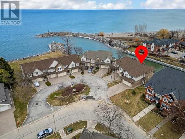 Townhouse for sale in Ancaster, Ontario
