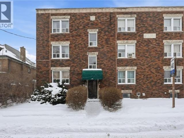 Apartment for sale in Ancaster, Ontario