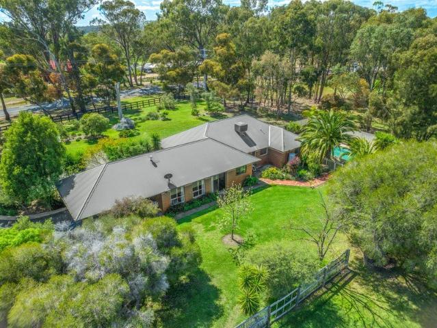 Cottage for sale in Whiteheads Creek, Seymour