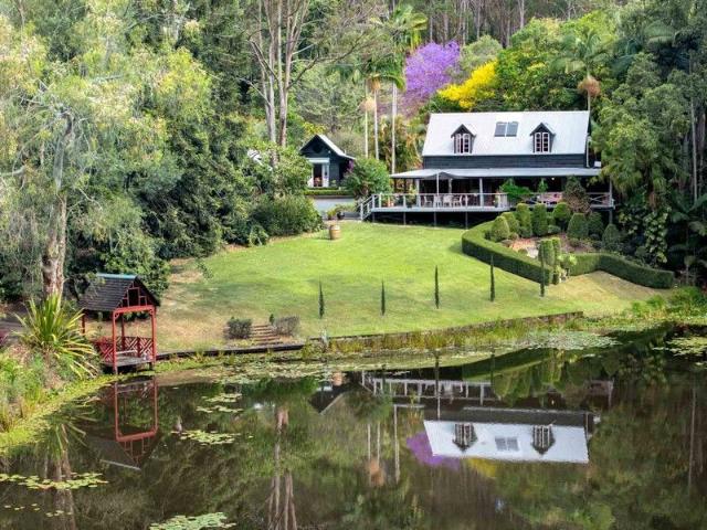 Cottage for sale in Pomona, Queensland