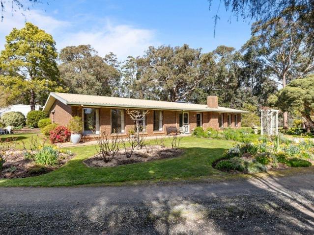 House for sale in Smythes Creek, Victoria