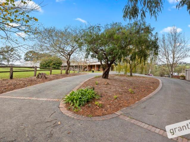 House for rent in Narre Warren East, Melbourne