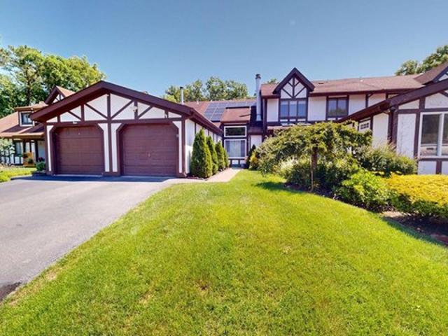 Condo for sale in Centereach, New York