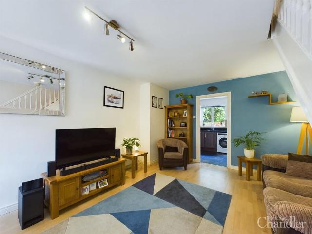 Townhouse for rent in Willowfield, Northern Ireland