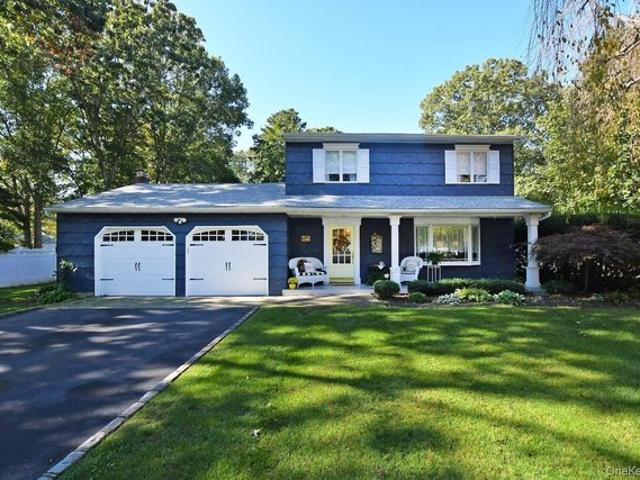 House for sale in Middle Island, Town of Brookhaven