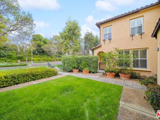 Townhouse for sale in Ladera Ranch, California