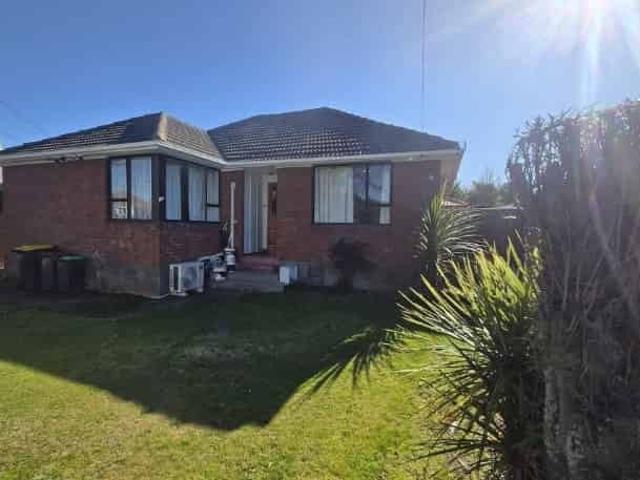 House for rent in Chaslands, Canterbury