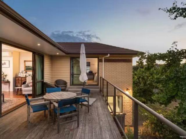 House for sale in Awhitu