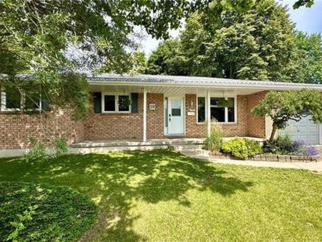 House for sale in Waterford, Ontario