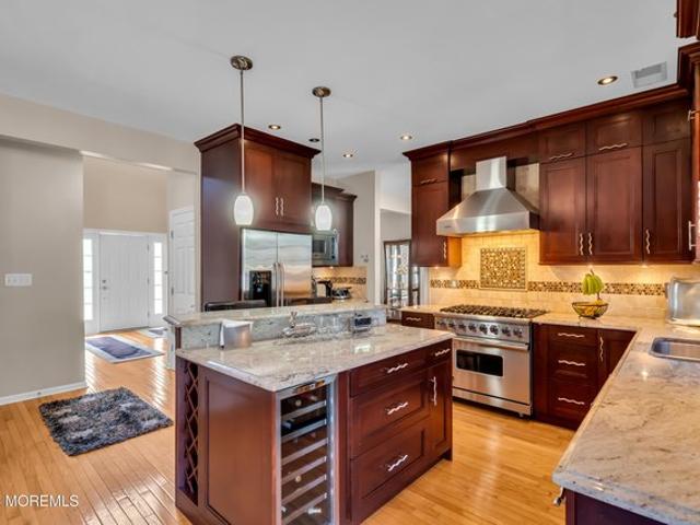 House for sale in Cliffwood, New Jersey