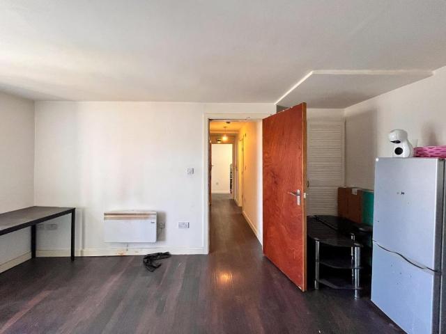 Flat for sale in Eightlands, Dewsbury