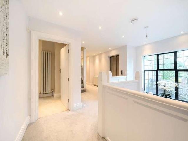 House for sale in Batchworth, Hertfordshire