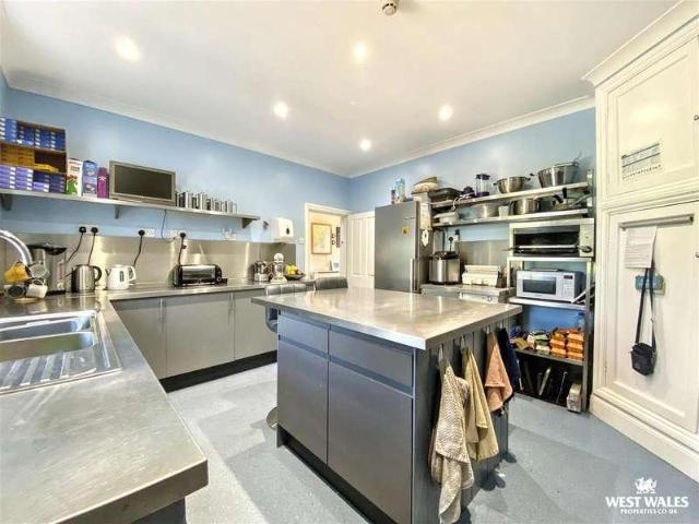 House for sale in Saundersfoot, Wales