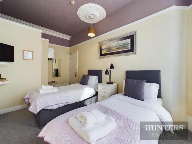 House for sale in South Cliff, Kepwick