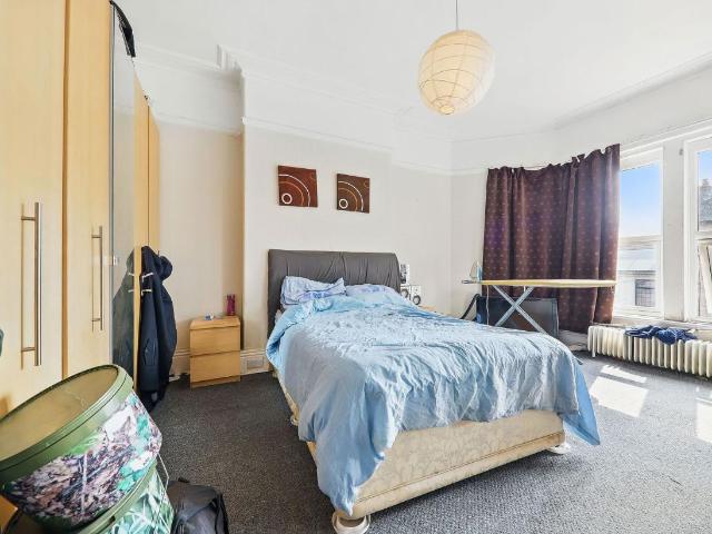 House for sale in Rotherham, Moorgate