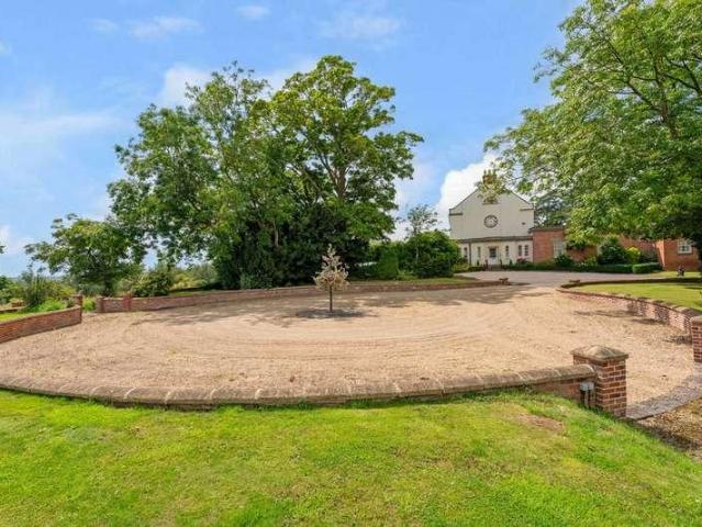 House for sale in Hanbury, Crookhill