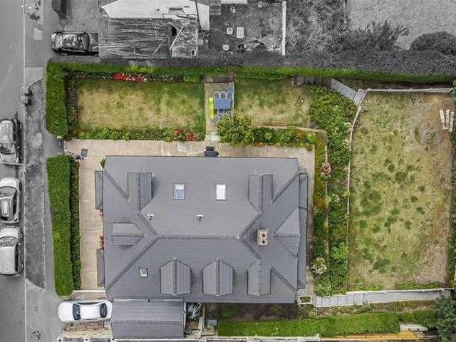 House for sale in Oakwood, West Yorkshire