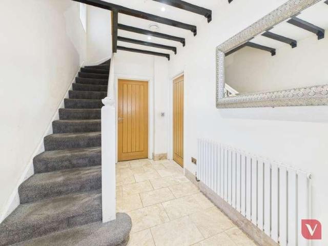 House for sale in Biscot, Luton