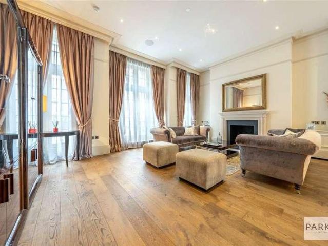 House for sale in Mayfair, Greater London