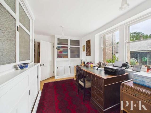 House for sale in Barton