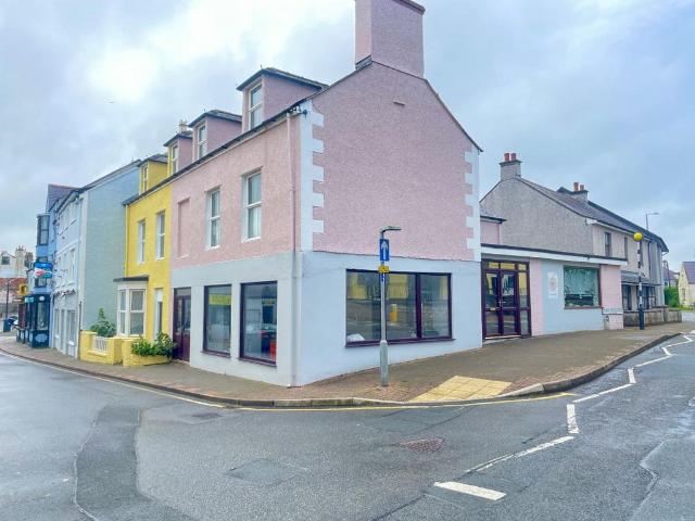 Flat for sale in Porth Amlwch, Amlwch