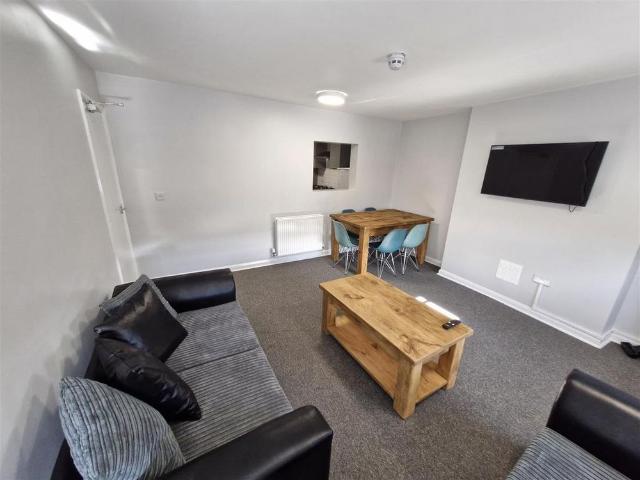 Apartment for rent in Hanley, Stoke-on-Trent