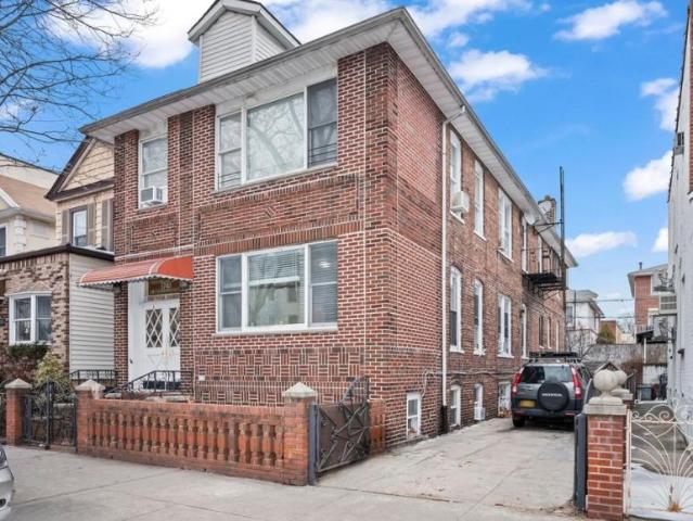 Townhouse for sale in Brooklyn