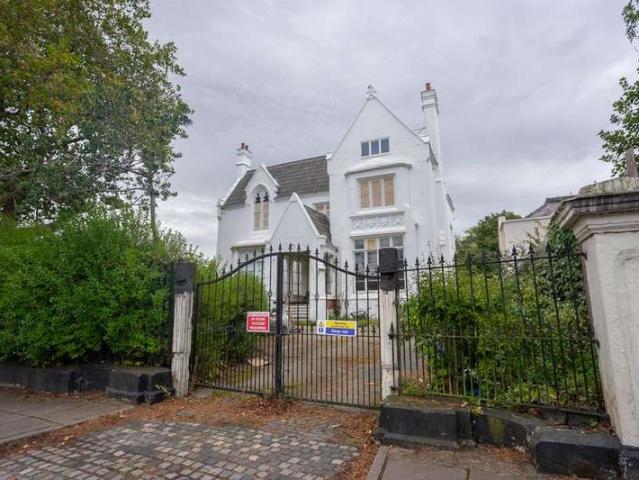 Farm for sale in Elm Park, Calderstones