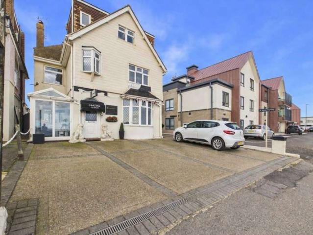 Farm for sale in Fishersgate, West Sussex