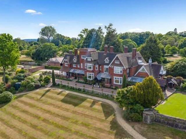 House for sale in Perryfields, West Sussex